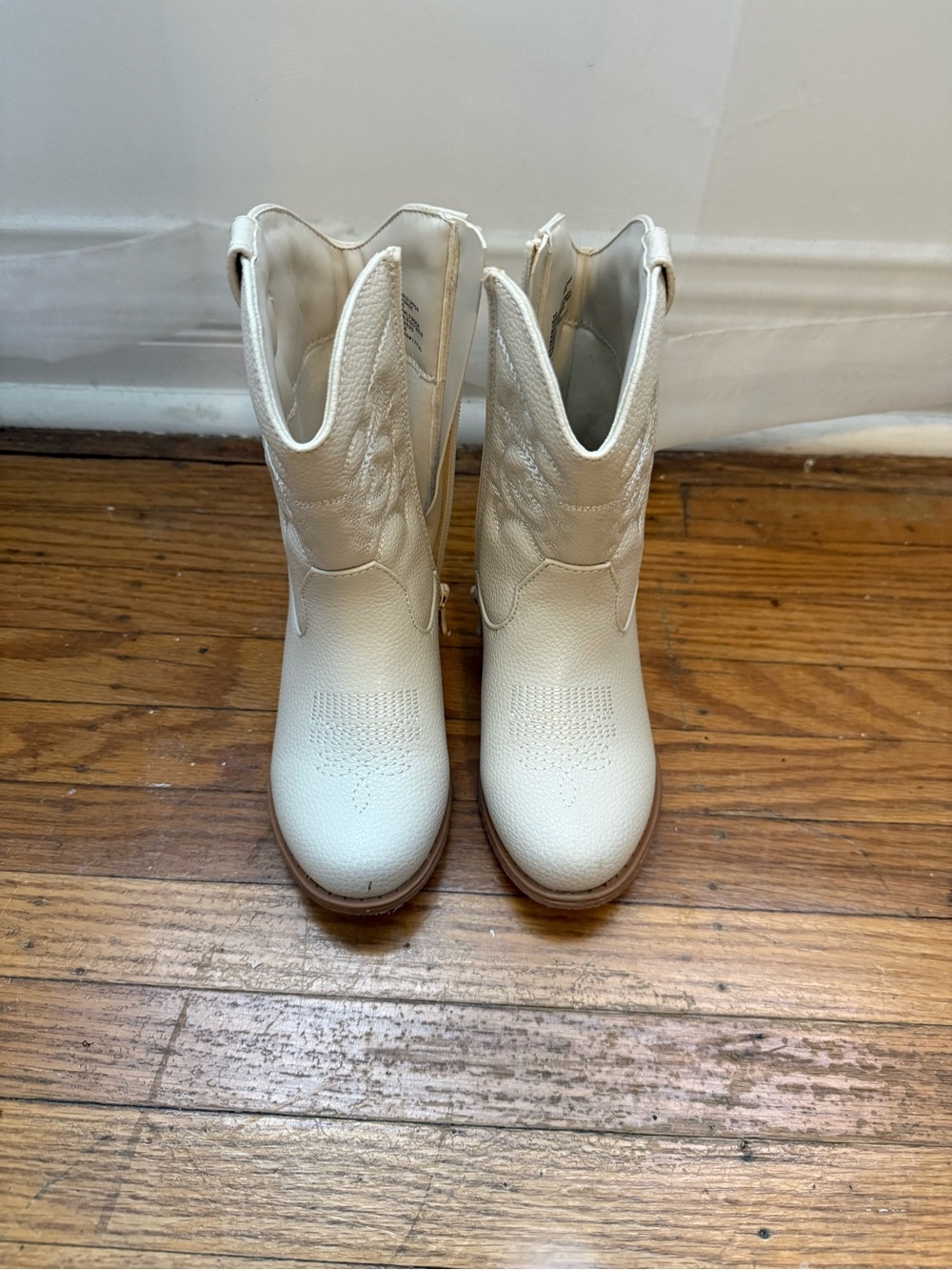 Kids White Cowboy Boots - Classic Western Style